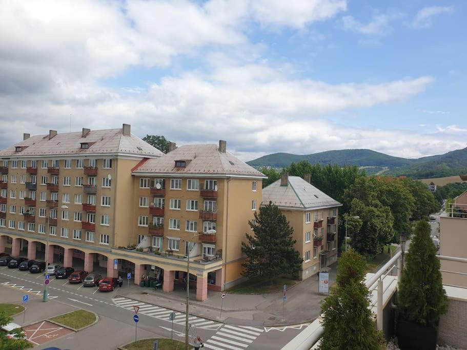 Mezonetovy Apartman V Centre Novej Dubnice Ilava Exterior photo
